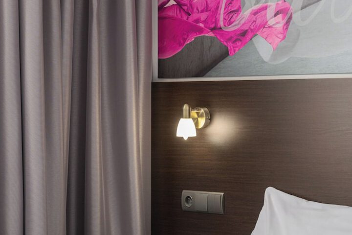 Room 47 of 139