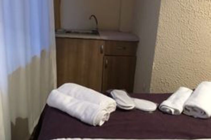 Room 13 of 26