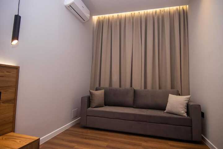 Room 8 of 29