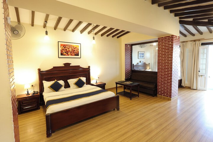 Room 18 of 174