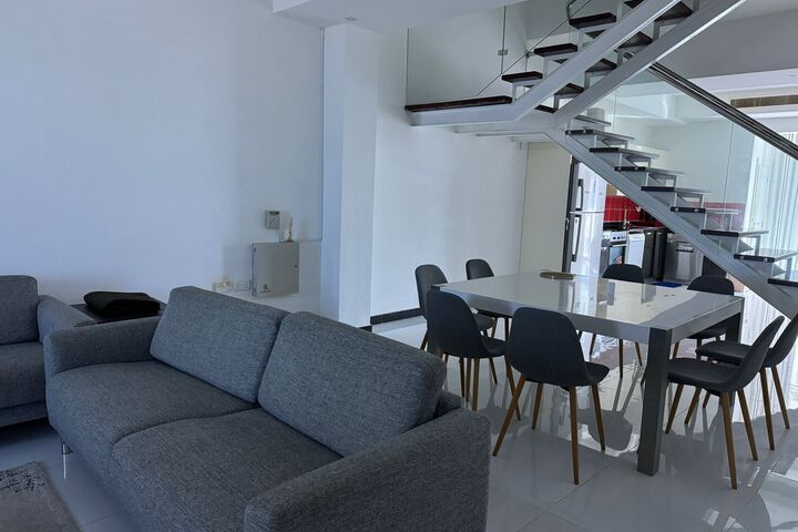 Room 13 of 19