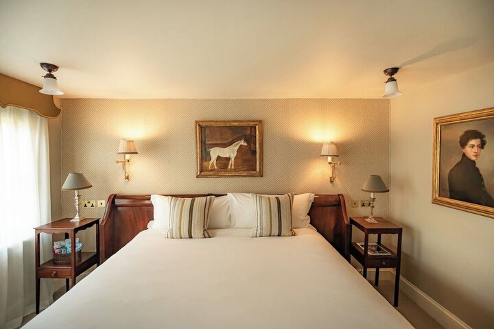 Room 46 of 87