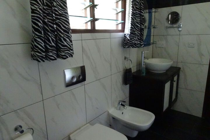 Room 35 of 121