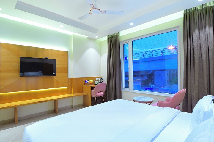 Room 18 of 24