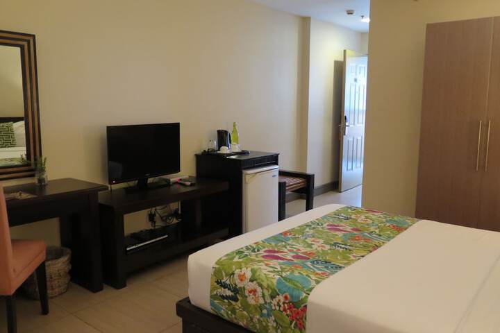 Room 12 of 148