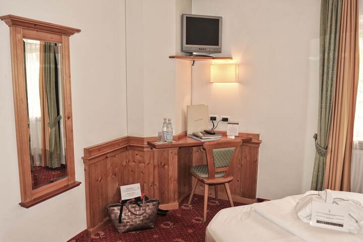 Room 17 of 70