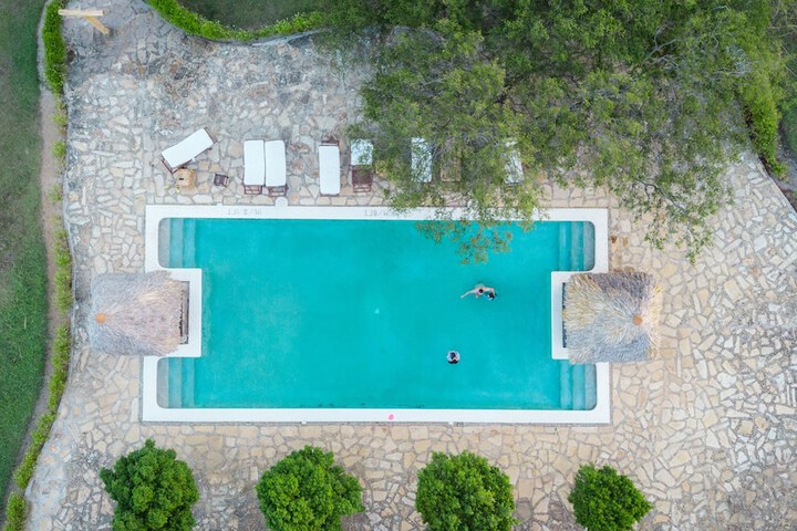 Pool 62 of 128
