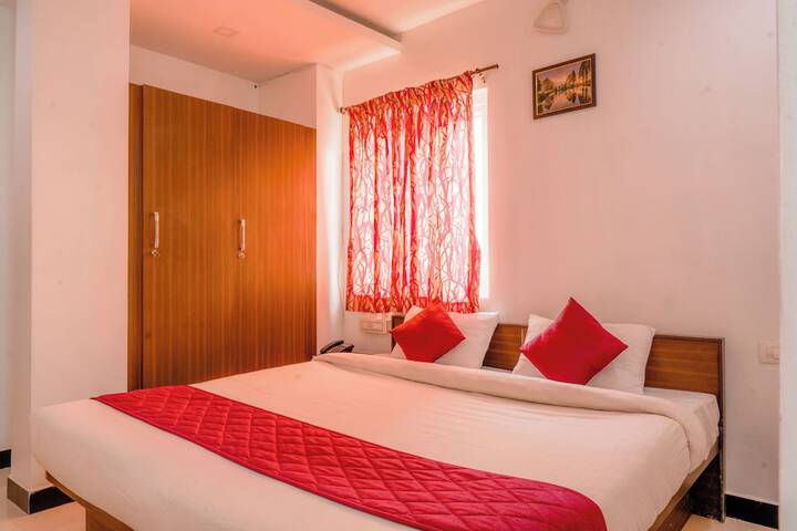 Room 3 of 38