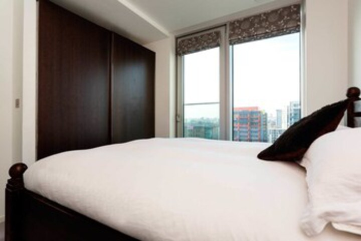 Room 17 of 19