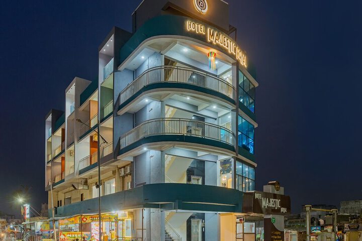 Hotel Majestic Royal Akkalkot