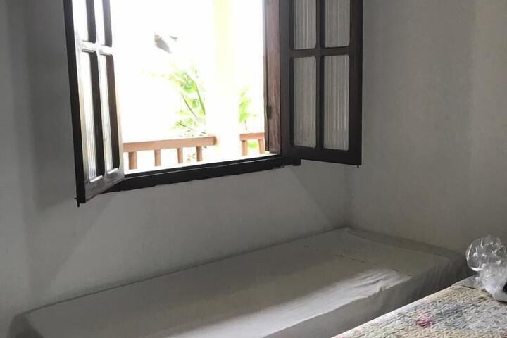 Room 7 of 11