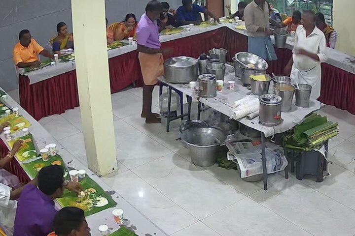 Dining 8 of 12
