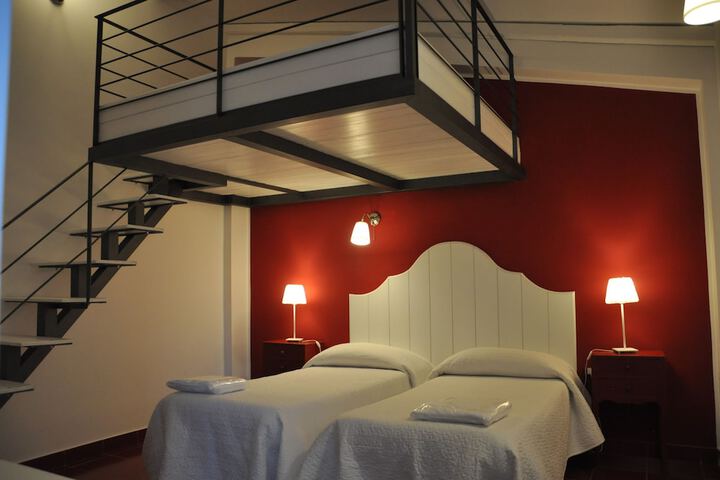 Room 8 of 42