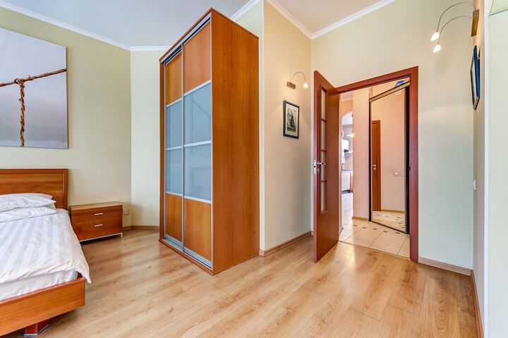 Room 3 of 69