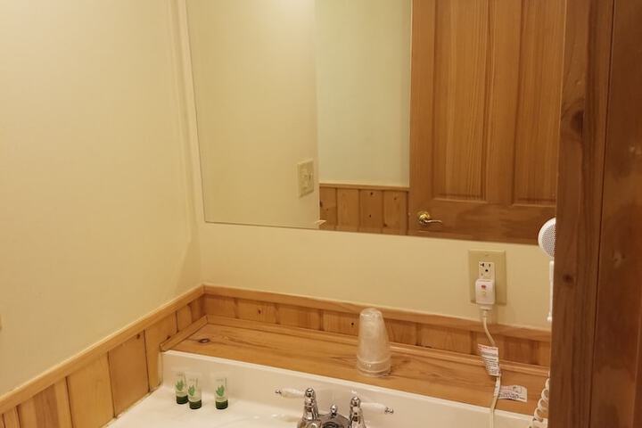 Room 43 of 66