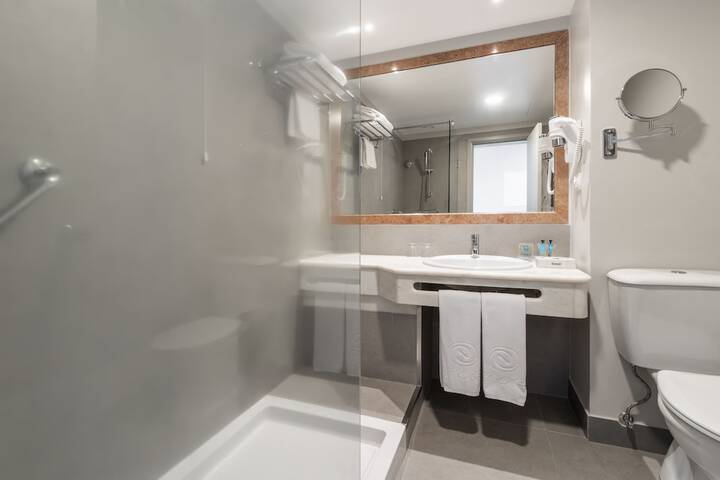 Clean Restrooms