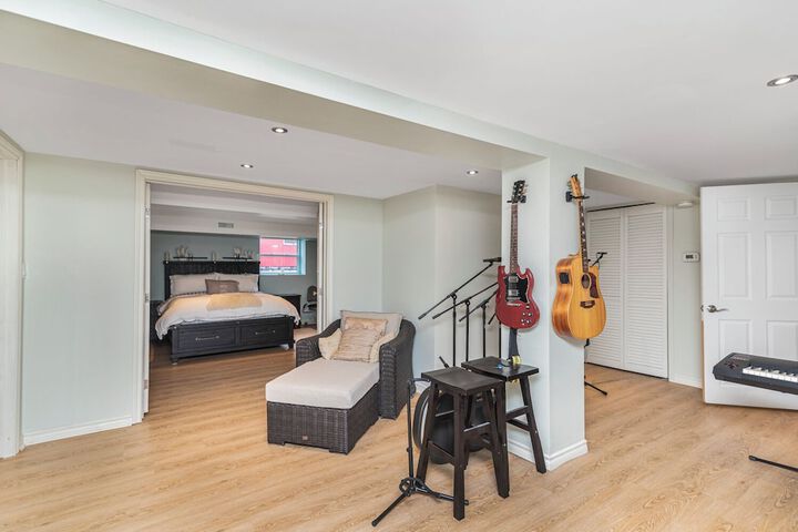 Room 65 of 162