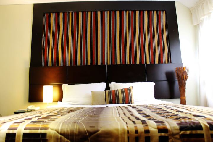 Room 5 of 16