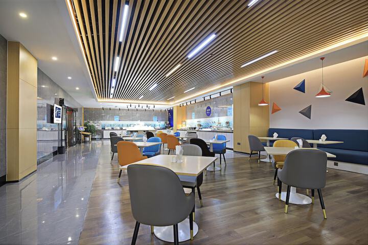 Breakfast/Coffee Service 52 of 67