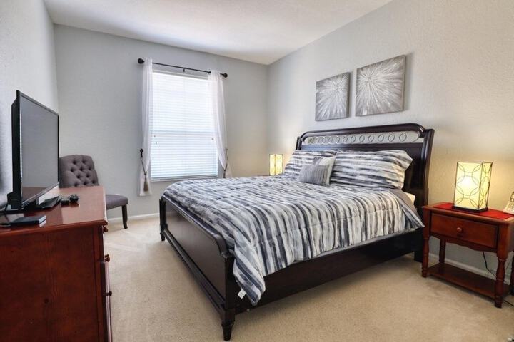 Room 1 of 26