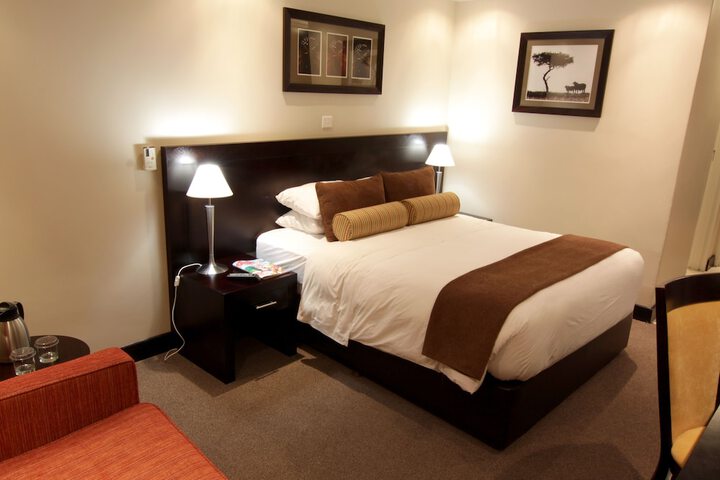 Room 16 of 118