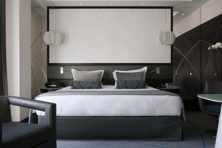 Room 51 of 116