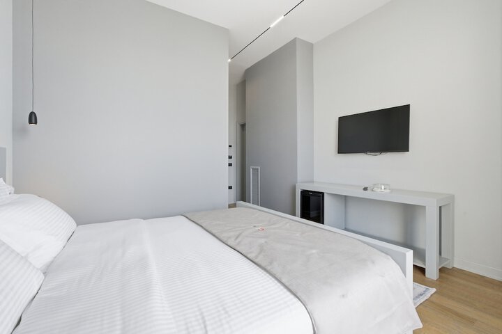 Room 25 of 74