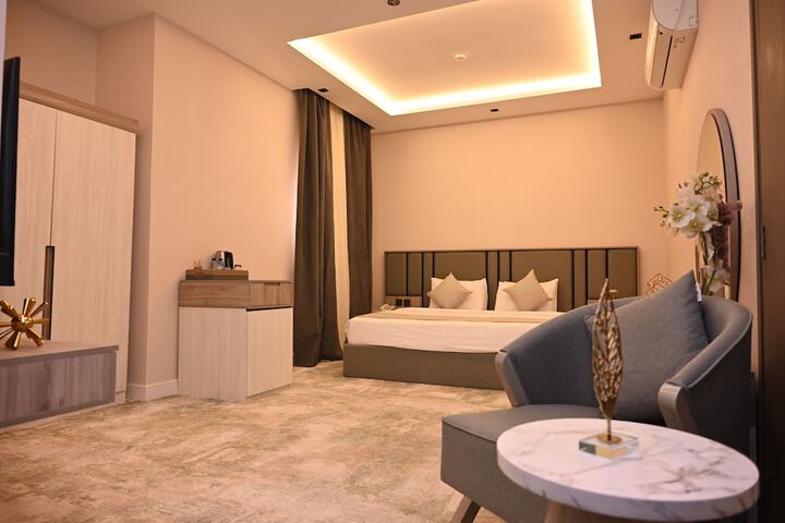 Room 12 of 34