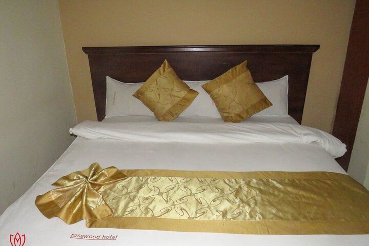 Room 27 of 119