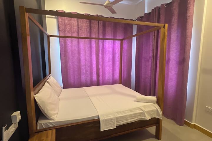 Room 7 of 42
