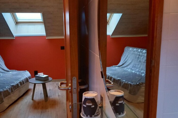 Room 26 of 74