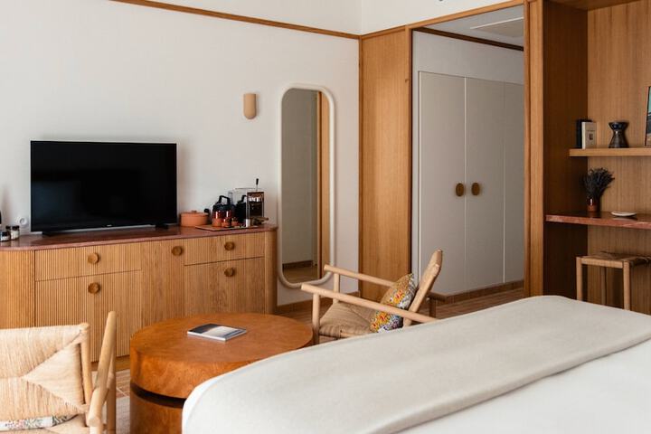 Room 16 of 173