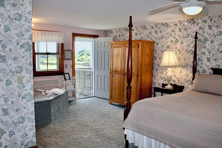 Room 45 of 100
