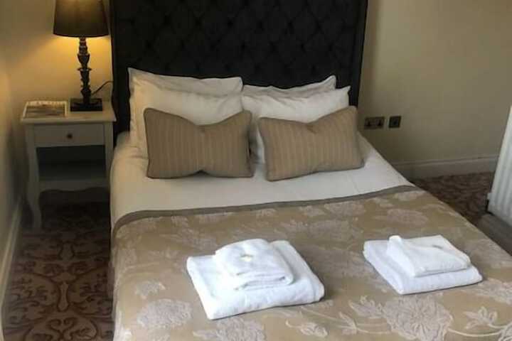 Room 7 of 36