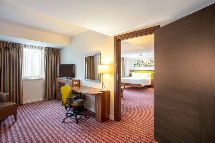 Room 19 of 60