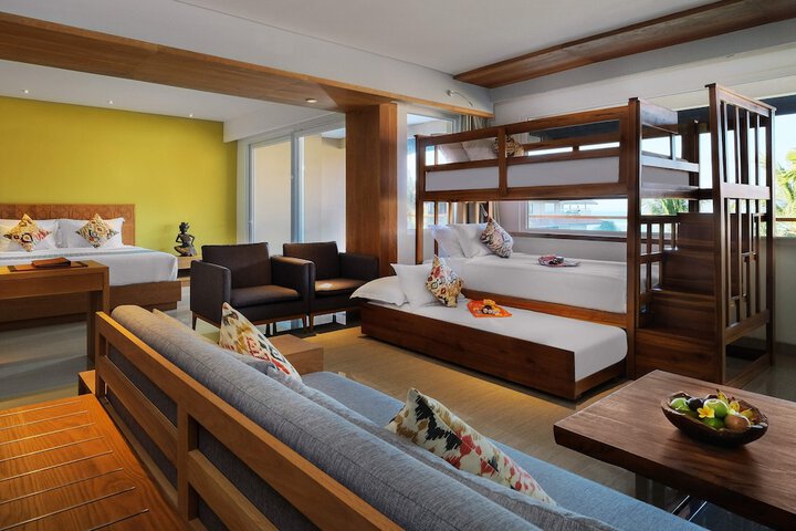 Room 21 of 108