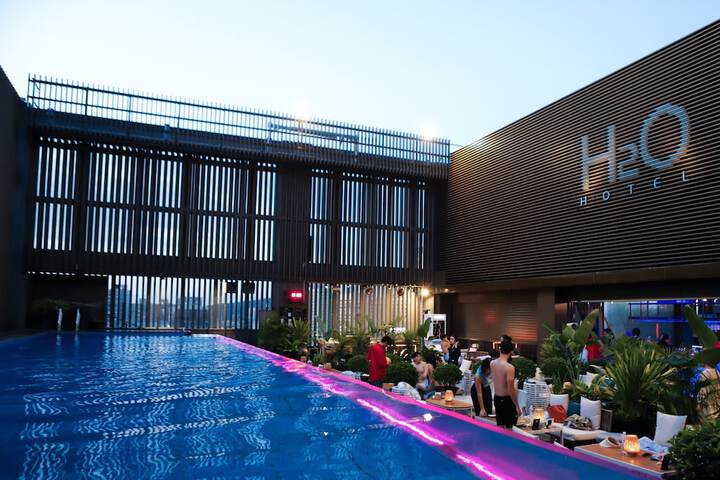 Pool 29 of 49