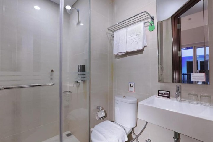 Room 12 of 29