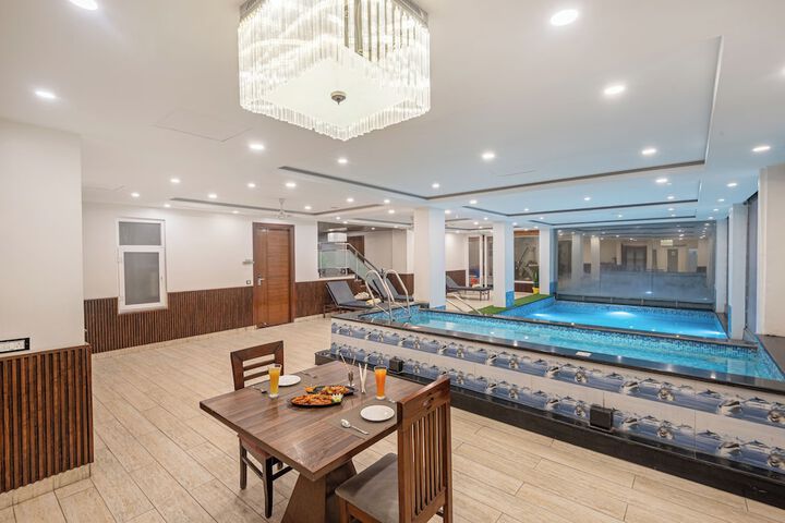 Pool 65 of 109