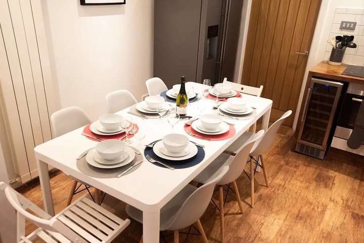 Dining 20 of 20