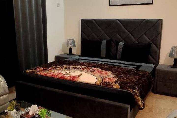 Room 2 of 5