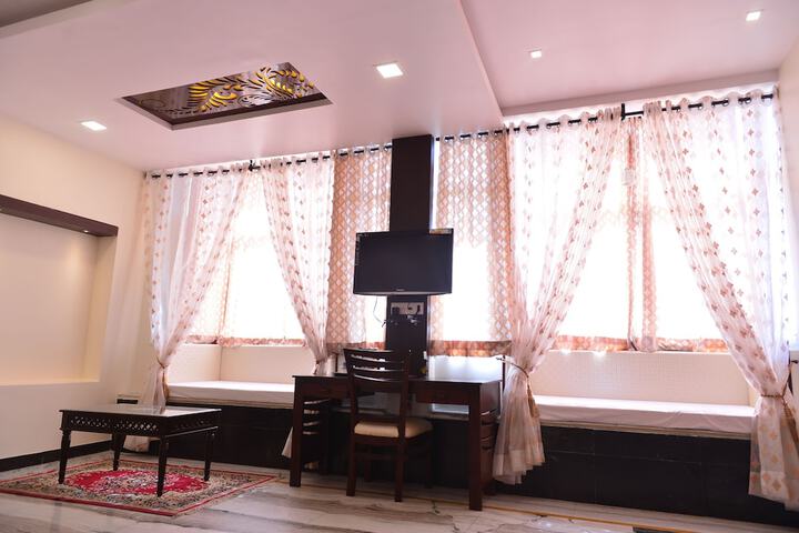 Room 8 of 39
