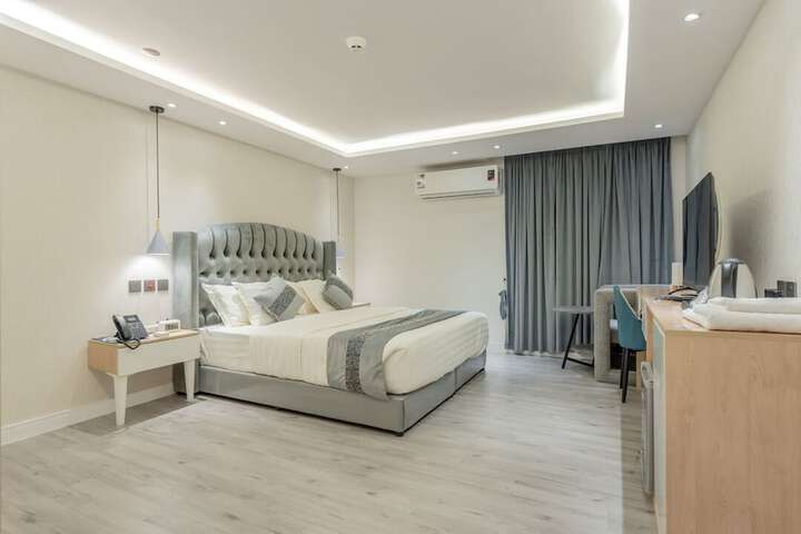 Room 5 of 23