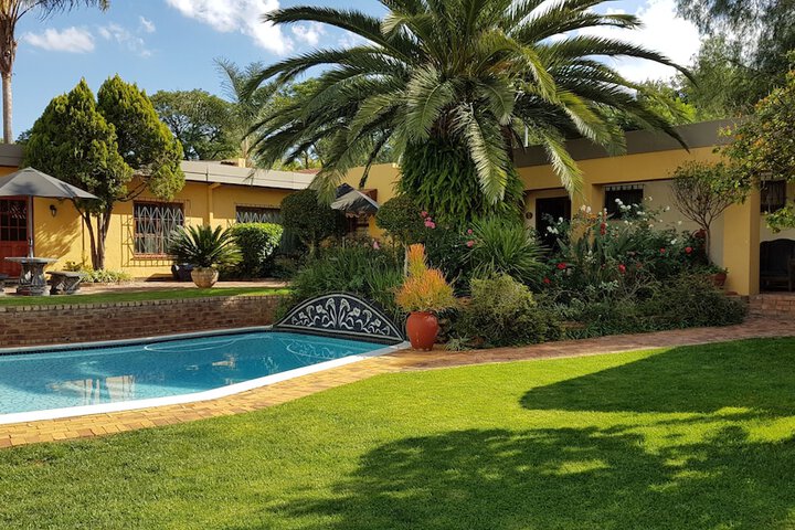 Hotel with Pool