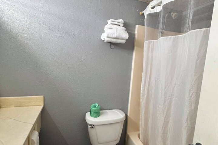 Room 64 of 91