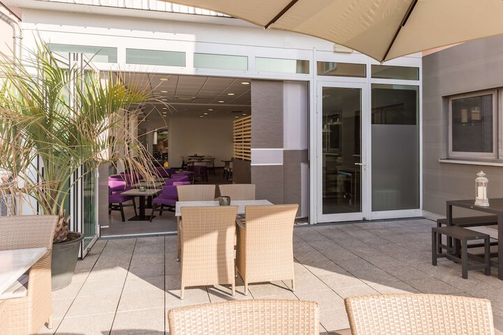 Terrace/Patio 34 of 36