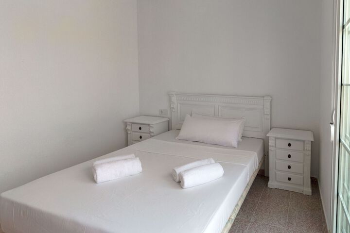 Room 3 of 41