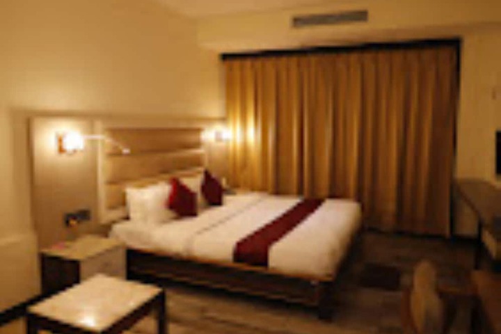 Room 3 of 16