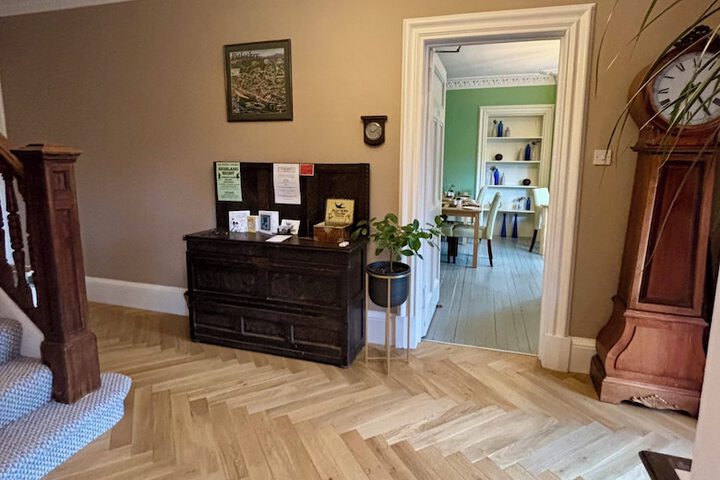 Guest Lobby