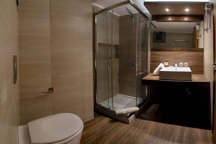 Clean Restrooms